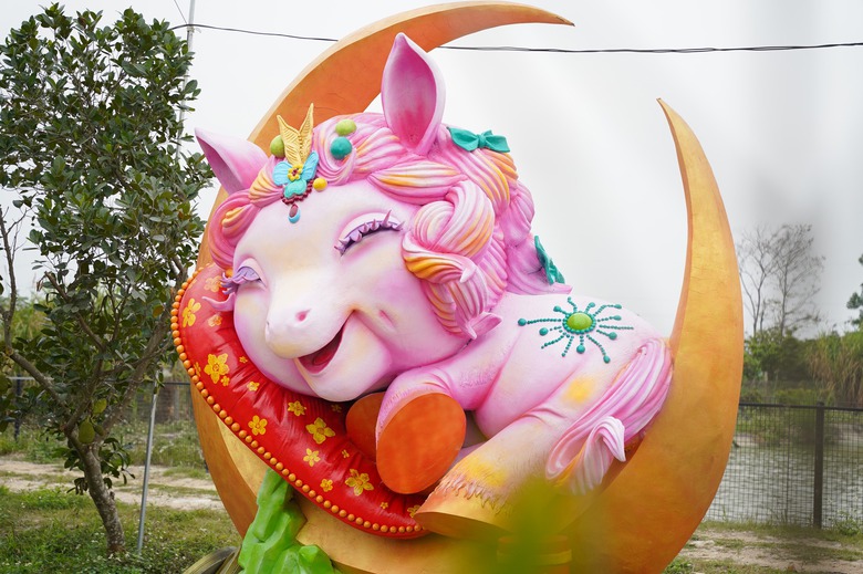 9X Bắc Ninh đấu gi&aacute; linh vật ngựa khổng lồ hơn 200 triệu đồng gi&uacute;p người ngh&egrave;o đ&oacute;n Tết- Ảnh 3.