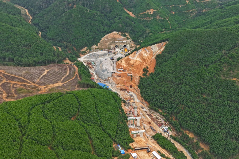 Nh&agrave; thầu chạy đua r&uacute;t ngắn thời gian thi c&ocirc;ng cao tốc Kh&aacute;nh H&ograve;a - Bu&ocirc;n Ma Thuột- Ảnh 1.