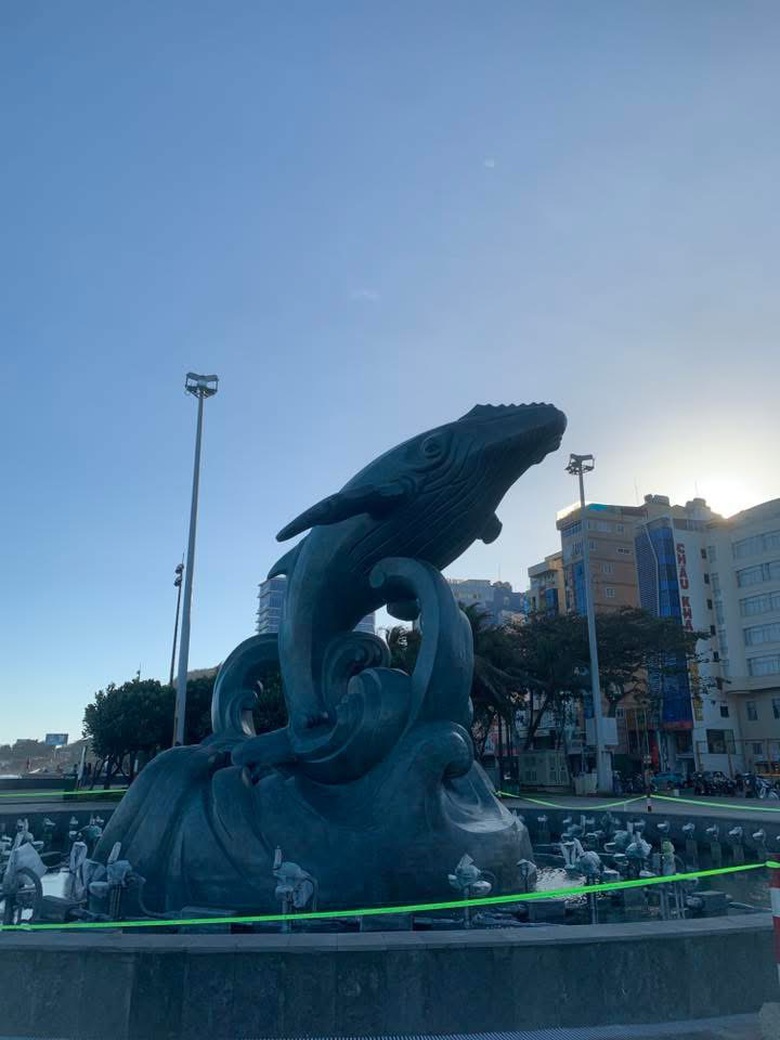 Cá Ông vươn mình - biểu tượng mới làm đẹp diện mạo phố biển Vũng Tàu- Ảnh 11. Cá Ông vươn mình - biểu tượng mới làm đẹp diện mạo phố biển Vũng Tàu- Ảnh 11.