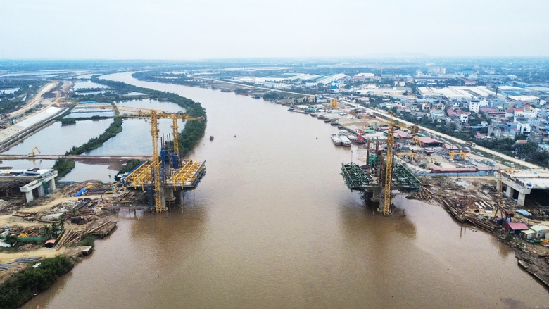 Xuất hiện nhiều vị tr&iacute; nguy hiểm tr&ecirc;n luồng đường thủy ph&iacute;a Bắc, c&aacute;ch n&agrave;o đảm bảo an to&agrave;n?- Ảnh 1.