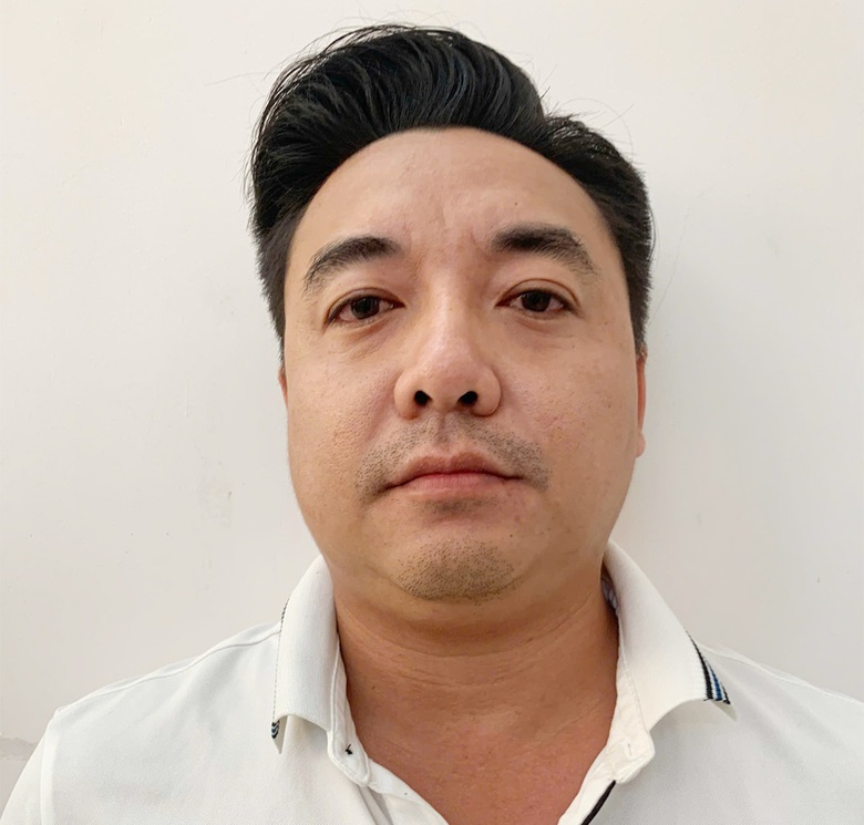 Cựu Gi&aacute;m đốc ng&acirc;n h&agrave;ng ở An Giang chiếm đoạt tr&ecirc;n 5 tỷ đồng của nhiều bị hại ra đầu th&uacute; - Ảnh 1.