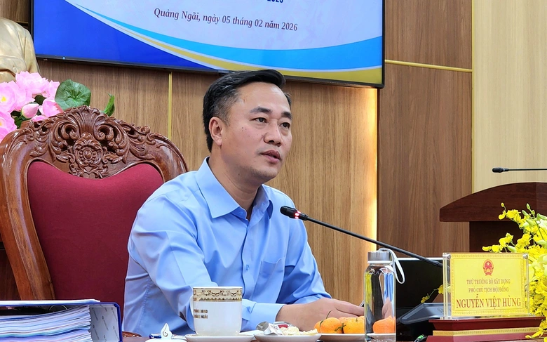 Thứ trưởng Nguyễn Việt H&ugrave;ng: Sẵn s&agrave;ng khai th&aacute;c 90km cao tốc qua miền Trung trước Tết