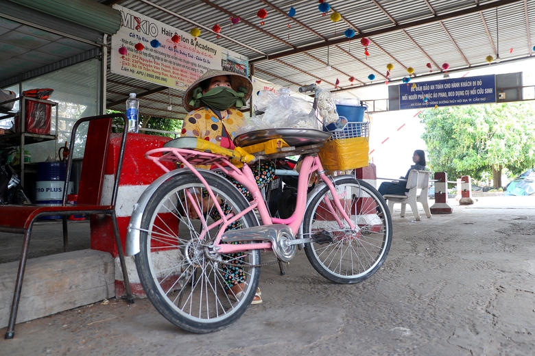 Bến ph&agrave; nối Cần Thơ, Vĩnh Long hoạt động trở lại sau 3 th&aacute;ng tạm dừng- Ảnh 2.