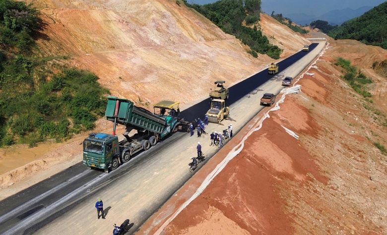 Kiểm điểm tiến độ h&agrave;ng tuần, đẩy tiến độ đường Hồ Ch&iacute; Minh qua Th&aacute;i Nguy&ecirc;n, Tuy&ecirc;n Quang- Ảnh 1.