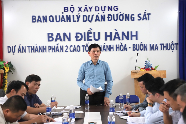 Thứ trưởng L&ecirc; Anh Tuấn kiểm tra, đ&ocirc;n đốc tiến độ dự &aacute;n cao tốc Kh&aacute;nh H&ograve;a - Bu&ocirc;n Ma Thuột- Ảnh 2.