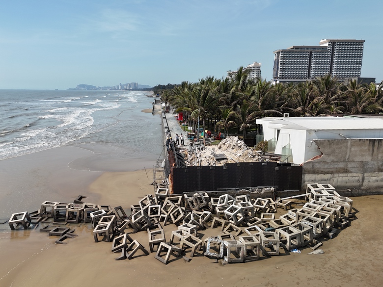 TP.HCM: Chủ đầu tư khắc phục t&igrave;nh trạng x&oacute;i m&ograve;n k&egrave; tại dự &aacute;n 12.000 tỷ đồng thế n&agrave;o?- Ảnh 1.