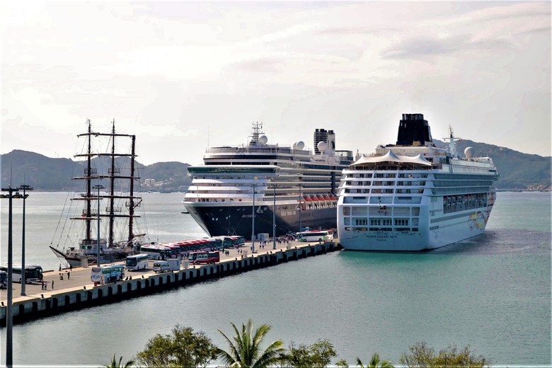 Thứ trưởng Nguyễn Xu&acirc;n Sang: Kh&aacute;nh H&ograve;a cần x&acirc;y bến cảng kh&aacute;ch chuy&ecirc;n d&ugrave;ng đ&oacute;n t&agrave;u quốc tế- Ảnh 5.