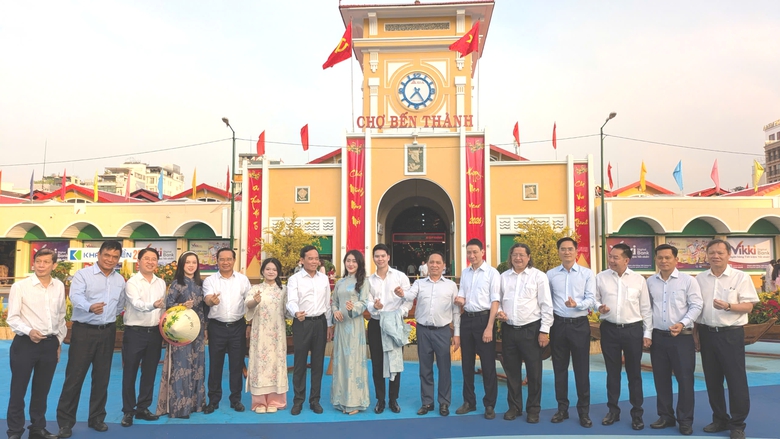 L&atilde;nh đạo TP.HCM khảo s&aacute;t 3 c&ocirc;ng tr&igrave;nh chỉnh trang đ&ocirc; thị trước Tết B&iacute;nh Ngọ- Ảnh 1.