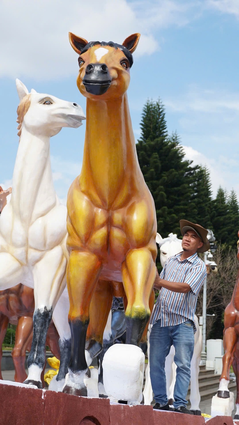 Ngắm linh vật bát mã nay, nhớ về hào khí Tây Sơn tam kiệt năm xưa- Ảnh 8. Ngắm linh vật bát mã nay, nhớ về hào khí Tây Sơn tam kiệt năm xưa- Ảnh 8.