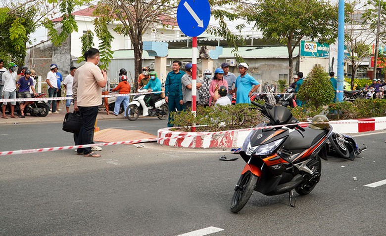 Hiện trường vụ tai nạn - Ảnh: L&ecirc; Ch&iacute;.