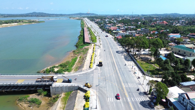 Sẵn s&agrave;ng th&ocirc;ng xe cầu thứ 7 bắc qua s&ocirc;ng Tr&agrave; Kh&uacute;c phục vụ người d&acirc;n đi lại dịp Tết- Ảnh 7.