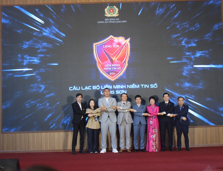 Th&agrave;nh lập c&acirc;u lạc bộ "Li&ecirc;n minh niềm tin số tỉnh Lạng Sơn"- Ảnh 4.