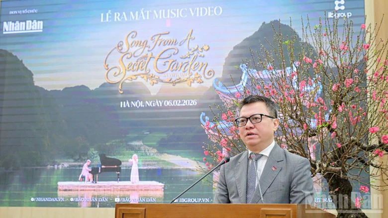B&aacute;o Nh&acirc;n D&acirc;n ra mắt MV &ldquo;Song From A Secret Garden - Secret Garden in Vietnam&rdquo;- Ảnh 2.