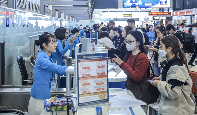 Bộ X&acirc;y dựng chỉ đạo to&agrave;n ng&agrave;nh đảm bảo giao th&ocirc;ng dịp Tết B&iacute;nh Ngọ 2026- Ảnh 3.