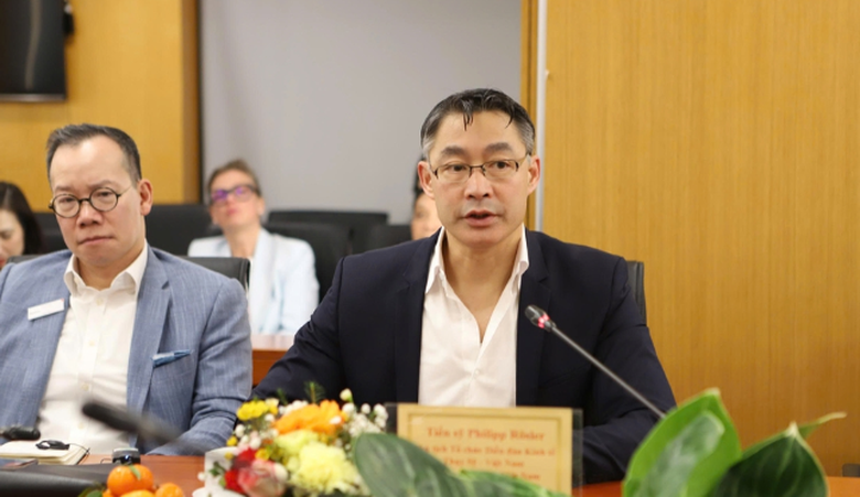 Deputy Minister Nguyen Tuong Van meets Swiss&ndash;Vietnam Economic Forum chairman- Ảnh 2.