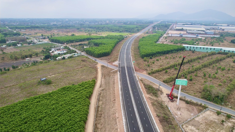 Hoàn thành tuyến chính dự án thành phần 2 cao tốc Biên Hòa - Vũng Tàu trước 12/2- Ảnh 1. Hoàn thành tuyến chính dự án thành phần 2 cao tốc Biên Hòa - Vũng Tàu trước 12/2- Ảnh 1.