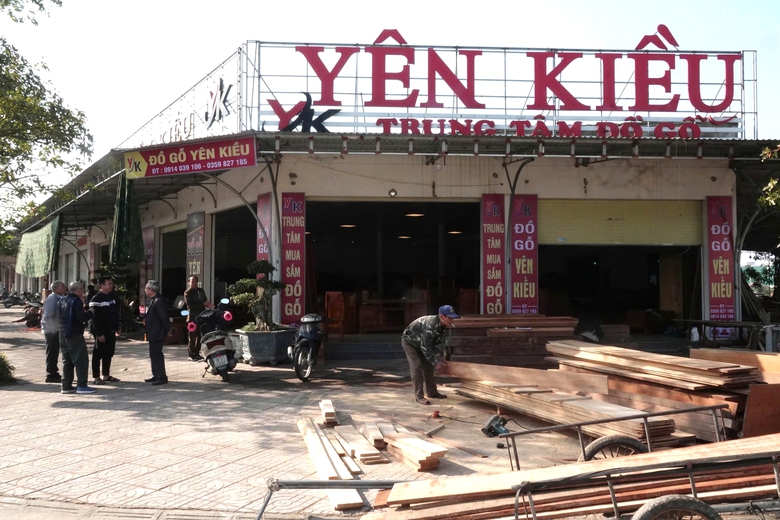 Làng mộc lớn nhất Hà Tĩnh tất bật vào vụ Tết- Ảnh 1. Làng mộc lớn nhất Hà Tĩnh tất bật vào vụ Tết- Ảnh 1.