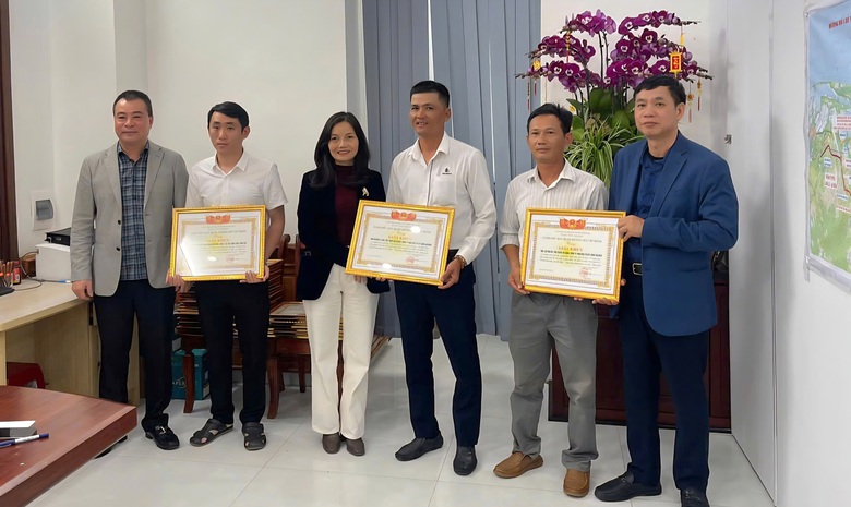 19 ng&agrave;y đ&ecirc;m bứt tốc tiến độ, cao tốc La Sơn - H&ograve;a Li&ecirc;n tăng gần 280 tỷ đồng sản lượng- Ảnh 1.