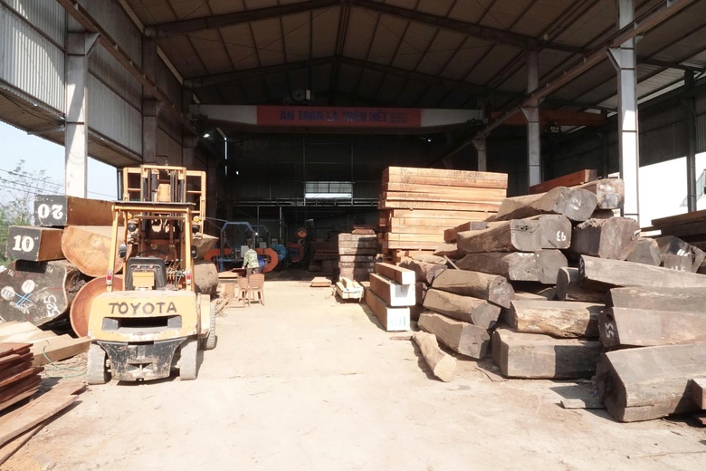 Làng mộc lớn nhất Hà Tĩnh tất bật vào vụ Tết- Ảnh 4. Làng mộc lớn nhất Hà Tĩnh tất bật vào vụ Tết- Ảnh 4.