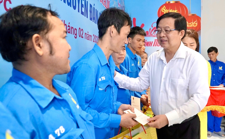 C&ocirc;ng nh&acirc;n, người lao động đ&oacute;ng g&oacute;p quan trọng cho sự ph&aacute;t triển của đất nước- Ảnh 2.