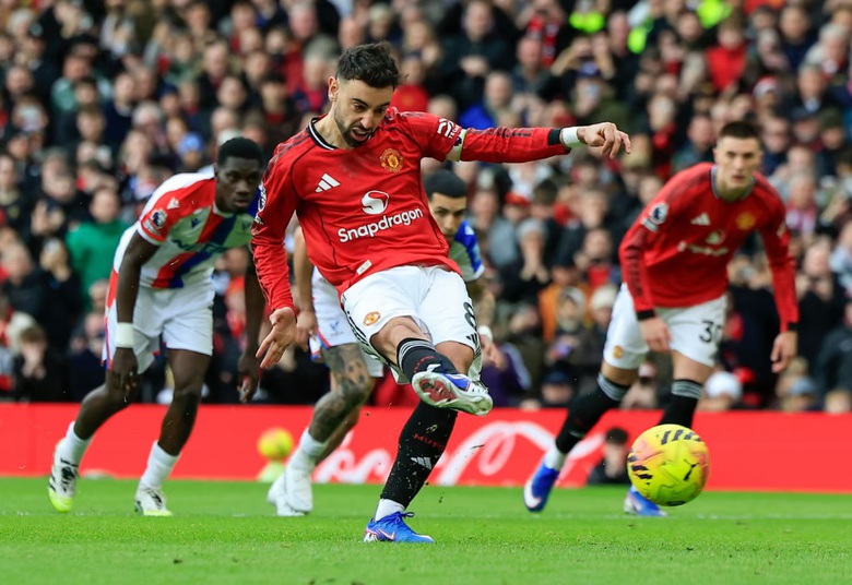 Ngược d&ograve;ng hạ Crystal Palace, MU ch&iacute;nh thức vươn l&ecirc;n vị tr&iacute; thứ 3- Ảnh 2.