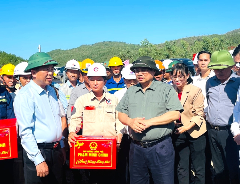 Thủ tướng: Sớm ho&agrave;n th&agrave;nh cao tốc nối Gia Lai - Đắk Lắk, ph&aacute;t huy nguồn lực đầu tư- Ảnh 2.