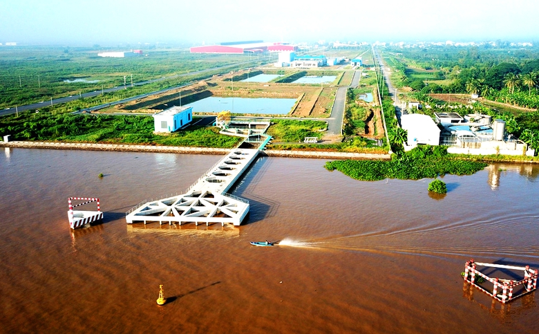 ĐBSCL nguy cơ thiếu nước sinh hoạt, k&eacute;o nước s&ocirc;ng Hậu thay nước giếng khoan được kh&ocirc;ng?- Ảnh 2.
