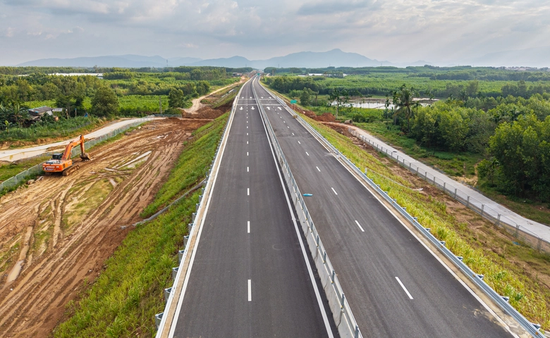 Nỗ lực đưa cao tốc Quảng Ng&atilde;i - Ho&agrave;i Nhơn v&agrave;o khai th&aacute;c trong th&aacute;ng 3- Ảnh 1.