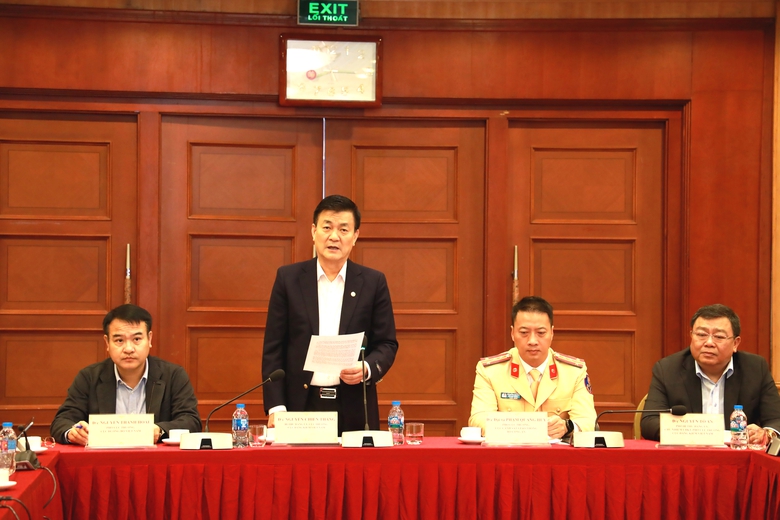 Khảo s&aacute;t an to&agrave;n xe kh&aacute;ch giường nằm hai tầng tr&ecirc;n c&aacute;c tuyến đ&egrave;o dốc miền n&uacute;i- Ảnh 1.