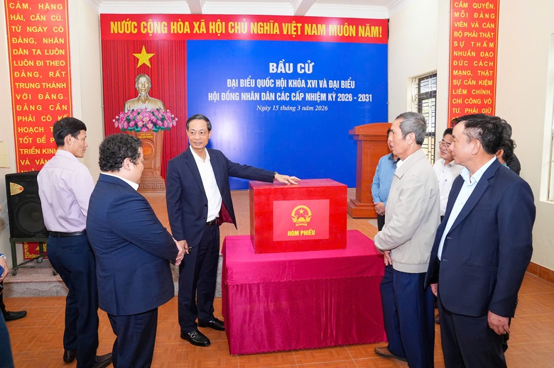 z7589877782631_d3a46767cbabec2b1a0bb46990ea58b4639083253949689317 (1).jpg