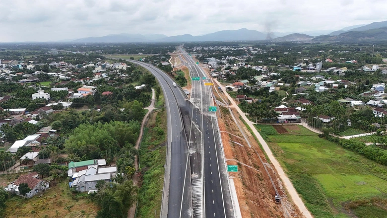 Nỗ lực đưa cao tốc Quảng Ng&atilde;i - Ho&agrave;i Nhơn v&agrave;o khai th&aacute;c trong th&aacute;ng 3- Ảnh 3.