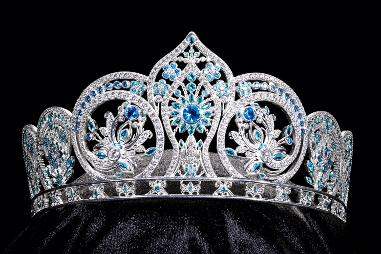 Vương miện &ldquo;Tr&acirc;n hoa tứ qu&yacute;" Miss World Vietnam 2025 đ&iacute;nh kết 3.368 vi&ecirc;n đ&aacute; qu&yacute;- Ảnh 12.