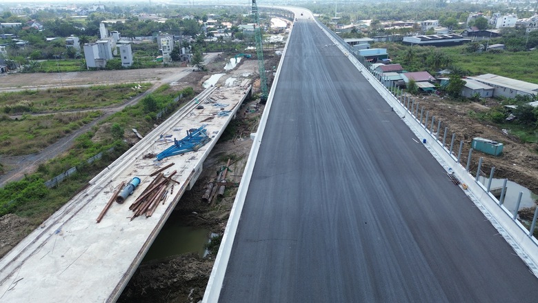 V&agrave;nh đai 3 TP.HCM tăng tốc về đ&iacute;ch: Đoạn sắp th&ocirc;ng xe, đoạn vẫn dang dở- Ảnh 1.