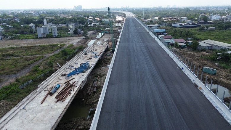 TP.HCM: Dự kiến khai th&aacute;c xe bu&yacute;t nối s&acirc;n bay Long Th&agrave;nh cuối năm 2026- Ảnh 3.