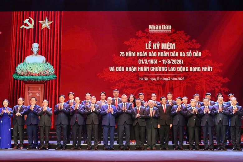 B&aacute;o Nh&acirc;n D&acirc;n tiếp tục giữ vững vai tr&ograve; ngọn cờ ch&iacute;nh trị &ndash; tư tưởng tr&ecirc;n mặt trận b&aacute;o ch&iacute;- Ảnh 4.