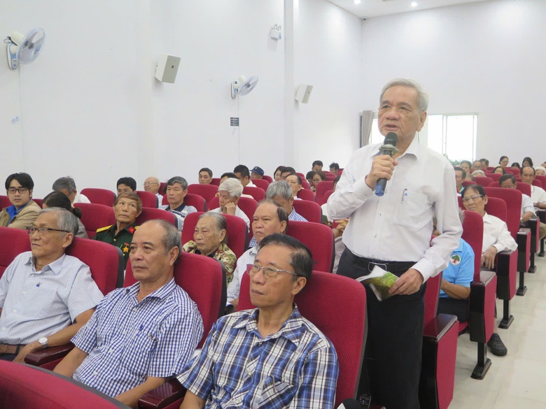 Ứng vi&ecirc;n ĐBQH, HĐND TP.HCM tiếp x&uacute;c cử tri: Nhiều kiến nghị về hạ tầng, đất đai v&agrave; an sinh- Ảnh 2.