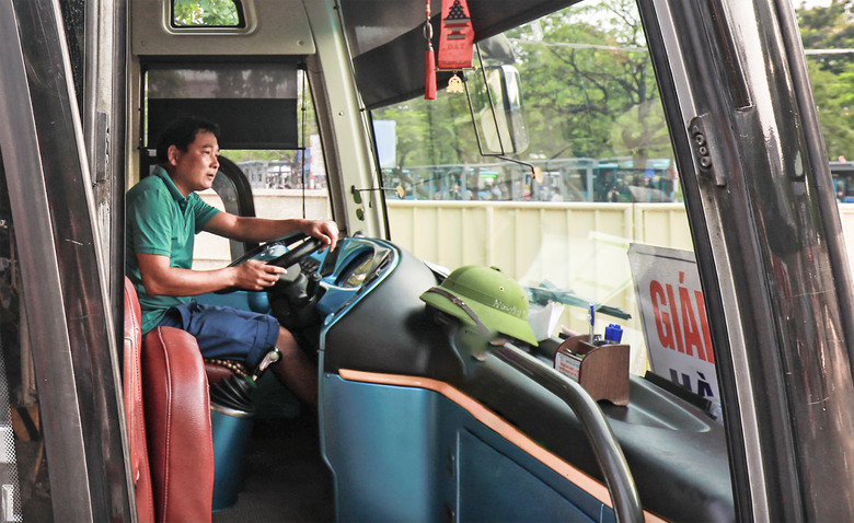 Doanh nghiệp vận tải chật vật tuyển lái xe- Ảnh 1. Doanh nghiệp vận tải chật vật tuyển lái xe- Ảnh 1.