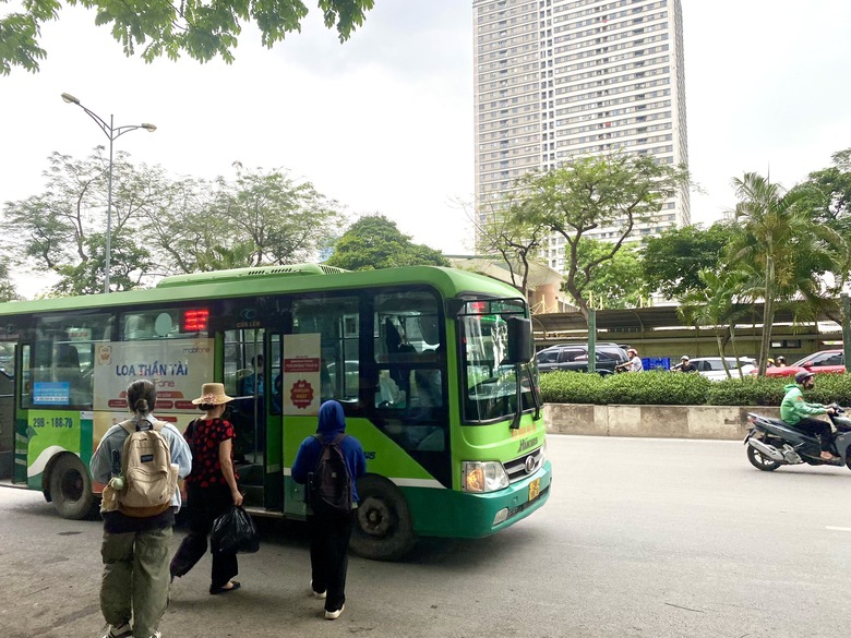 Kh&ocirc;ng để xảy ra t&igrave;nh trạng cửa h&agrave;ng xăng dầu dừng b&aacute;n kh&ocirc;ng c&oacute; l&yacute; do ch&iacute;nh đ&aacute;ng- Ảnh 2.