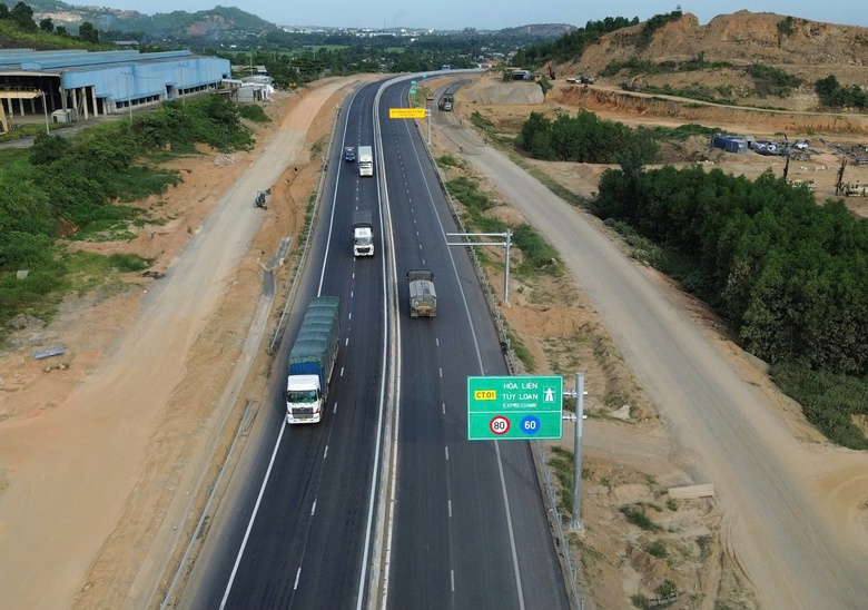 C&ocirc;ng t&aacute;c GPMB 5 th&aacute;ng kh&ocirc;ng chuyển biến, cao tốc Ho&agrave; Li&ecirc;n - Tu&yacute; Loan nguy cơ lỡ tiến độ- Ảnh 1.