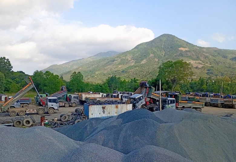 Gi&aacute; xăng dầu tăng, doanh nghiệp vận tải v&agrave; x&acirc;y dựng miền Trung chật vật xoay xở- Ảnh 3.