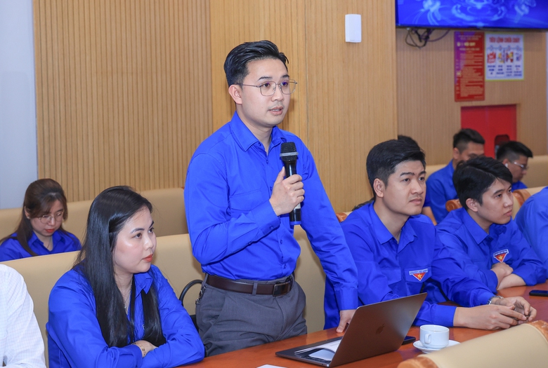 Bộ trưởng Trần Hồng Minh: Tuổi trẻ Xây dựng giữ vững "tâm trong, trí sáng, hoài bão lớn"- Ảnh 3. Bộ trưởng Trần Hồng Minh: Tuổi trẻ Xây dựng giữ vững "tâm trong, trí sáng, hoài bão lớn"- Ảnh 3.