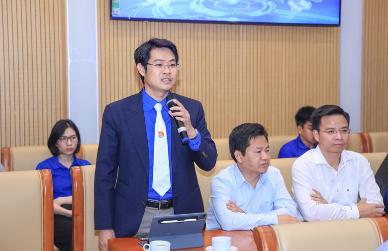 Bộ trưởng Trần Hồng Minh: Tuổi trẻ Xây dựng giữ vững "tâm trong, trí sáng, hoài bão lớn"- Ảnh 6. Bộ trưởng Trần Hồng Minh: Tuổi trẻ Xây dựng giữ vững "tâm trong, trí sáng, hoài bão lớn"- Ảnh 6.