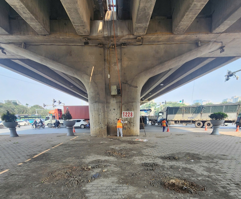 H&agrave; Nội &ldquo;kho&aacute;c &aacute;o mới&rdquo; cho hạ tầng giao th&ocirc;ng trước Ng&agrave;y bầu cử- Ảnh 4.