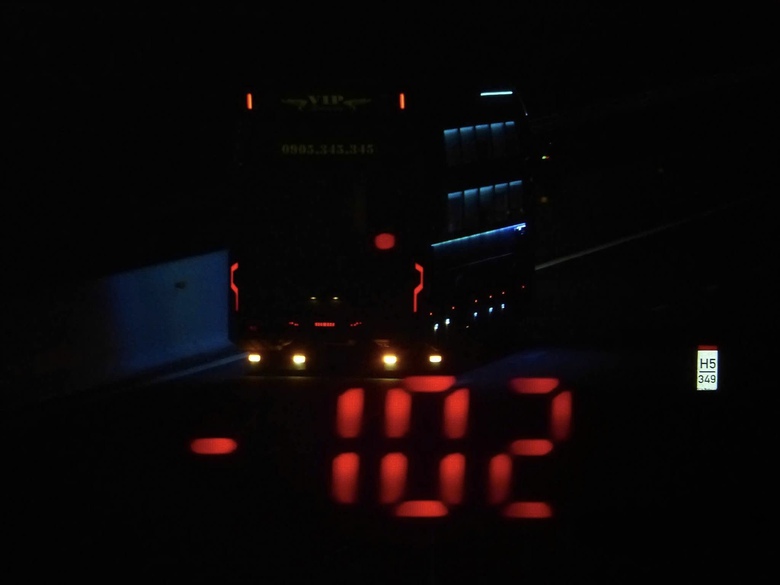 CSGT kiểm so&aacute;t chặt tốc độ tr&ecirc;n cao tốc ph&iacute;a Nam, h&agrave;ng chục t&agrave;i xế bị xử phạt- Ảnh 2.