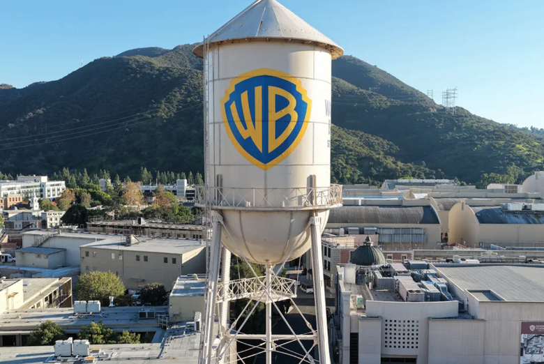 Thương vụ s&aacute;p nhập trị gi&aacute; trăm tỷ USD tại Hollywood gặp r&agrave;o cản- Ảnh 2.