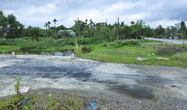 Tháo gỡ mặt bằng, đẩy nhanh dự án QL15D đoạn cảng Mỹ Thủy đến cao tốc Cam Lộ - La Sơn- Ảnh 4. Tháo gỡ mặt bằng, đẩy nhanh dự án QL15D đoạn cảng Mỹ Thủy đến cao tốc Cam Lộ - La Sơn- Ảnh 4.