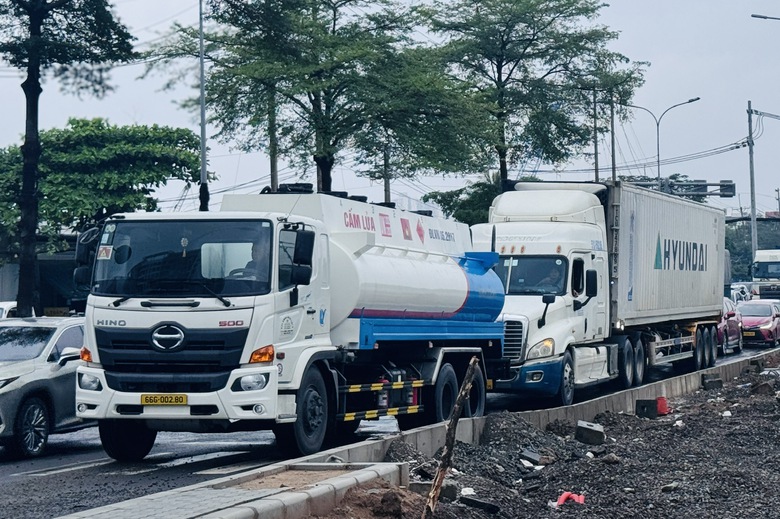 TP.HCM tìm "chìa khóa” cho mục tiêu tăng trưởng hai con số- Ảnh 3. TP.HCM tìm "chìa khóa” cho mục tiêu tăng trưởng hai con số- Ảnh 3.