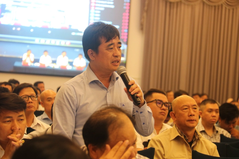 Thứ trưởng Nguyễn Xuân Sang: Không tăng giá dịch vụ hàng hải, ưu tiên tàu chở xăng dầu- Ảnh 5. Thứ trưởng Nguyễn Xuân Sang: Không tăng giá dịch vụ hàng hải, ưu tiên tàu chở xăng dầu- Ảnh 5.