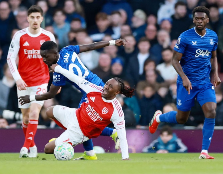 Đ&aacute;nh bại Everton, Arsenal củng cố ng&ocirc;i đầu bảng Ngoại hạng Anh- Ảnh 1.