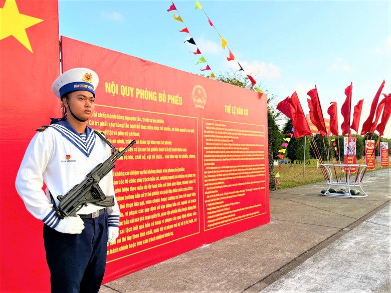 Tưng bừng Ng&agrave;y hội non s&ocirc;ng tr&ecirc;n đảo Trường Sa- Ảnh 10.